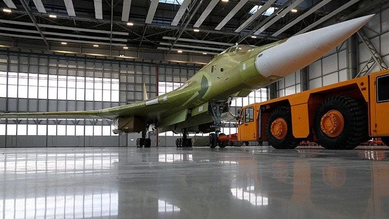 Η Tupolev άρχισε να κατασκευάζει το πρώτο υπερηχητικό βομβαρδιστικό (βίντεο)